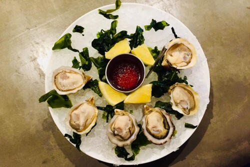 Momofuku - raw oysters
