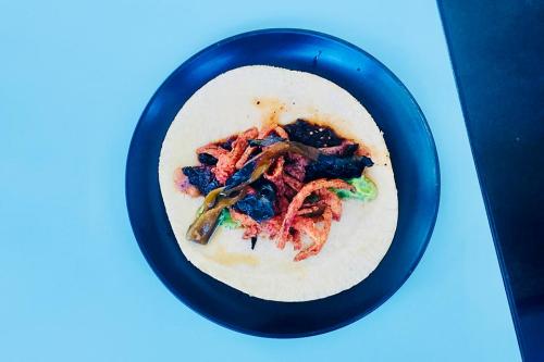 Lola 55 - steak taco