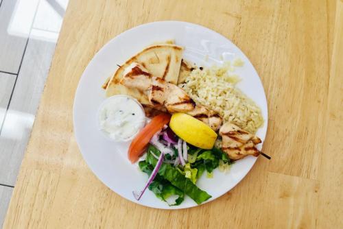 Zgara Greek Grill - chicken souvlaki lunch plate